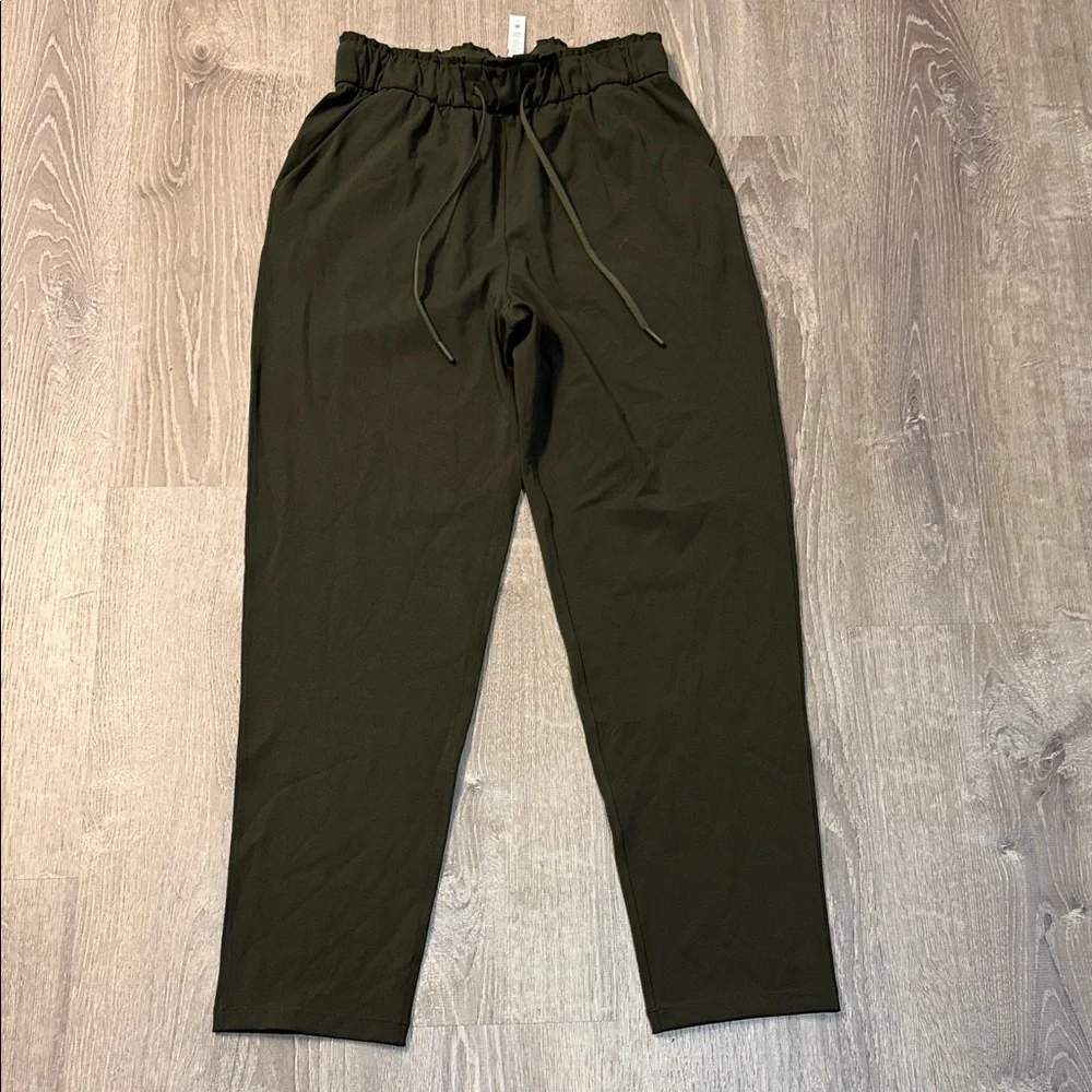 Lululemon pants size 6 dark olive NWOT